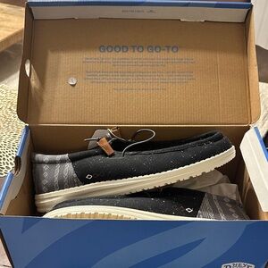 Hey Dude Black and Gray Men's Loafers